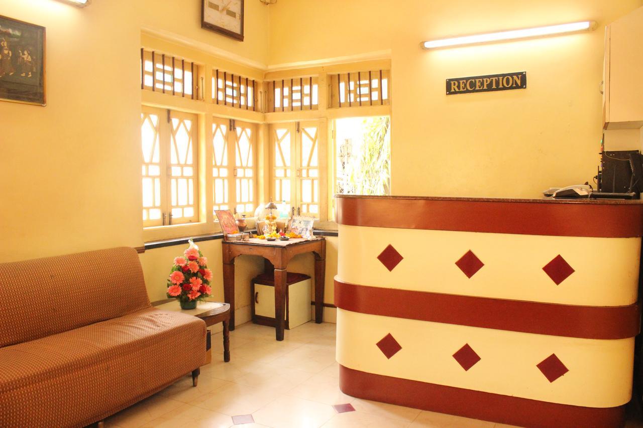 Hotel Homeland Pune Bagian luar foto